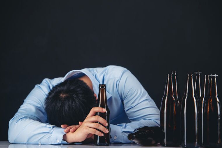 Dommages à l'alcool pour les hommes
